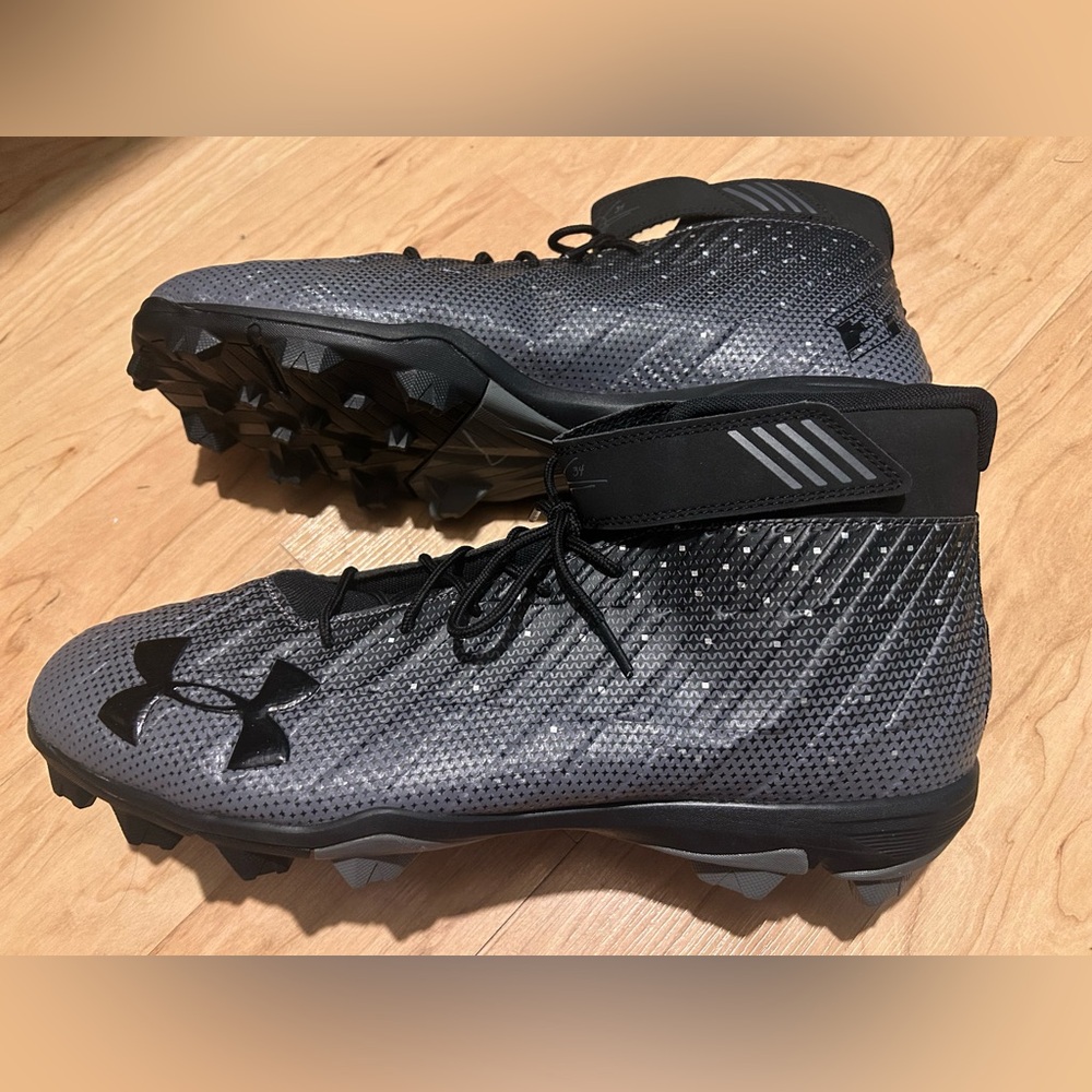 Under Armour Men's Gray Athletic Cleats Mens Size 15